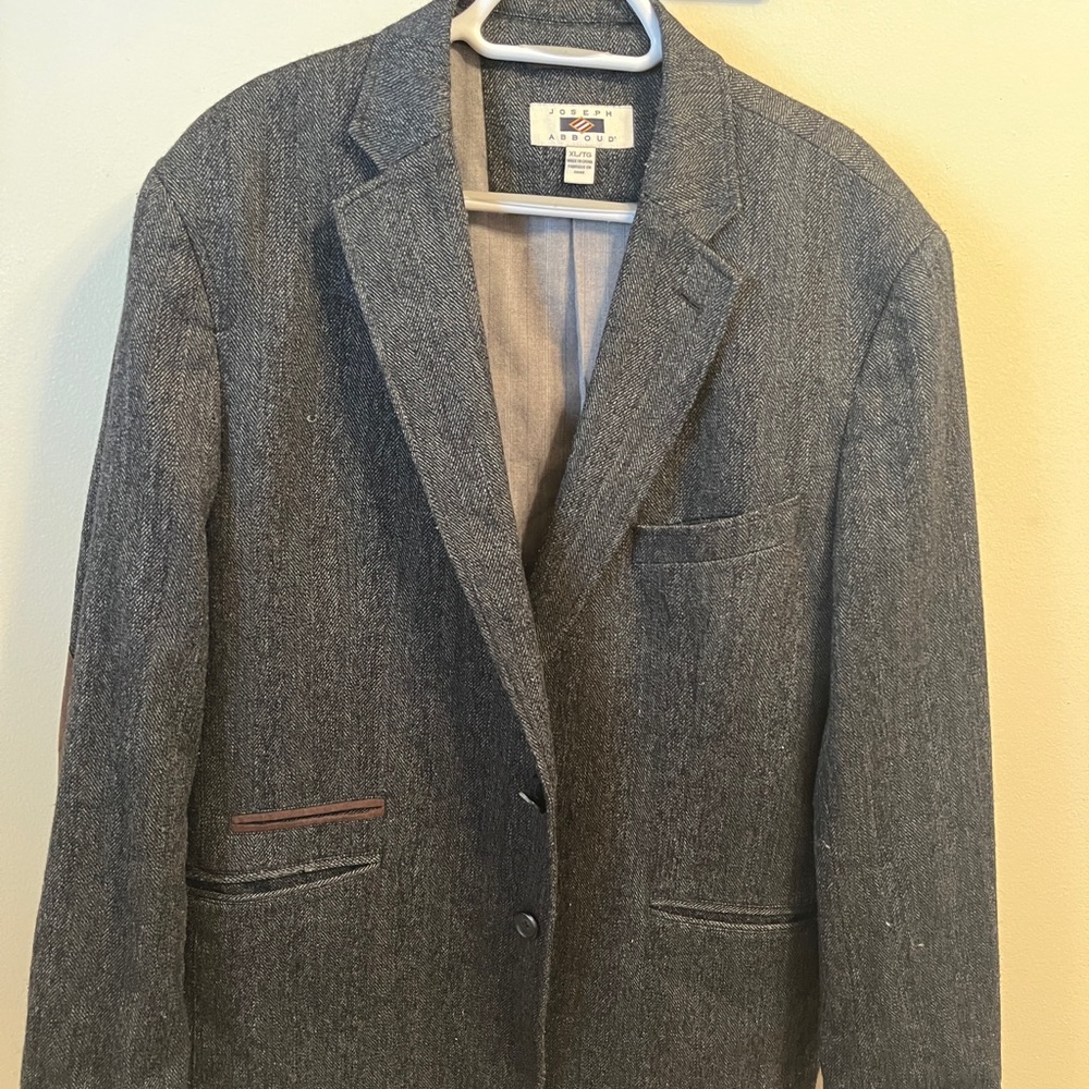 Joseph Abboud Men's Gray Herringbone Lightweight Blazer